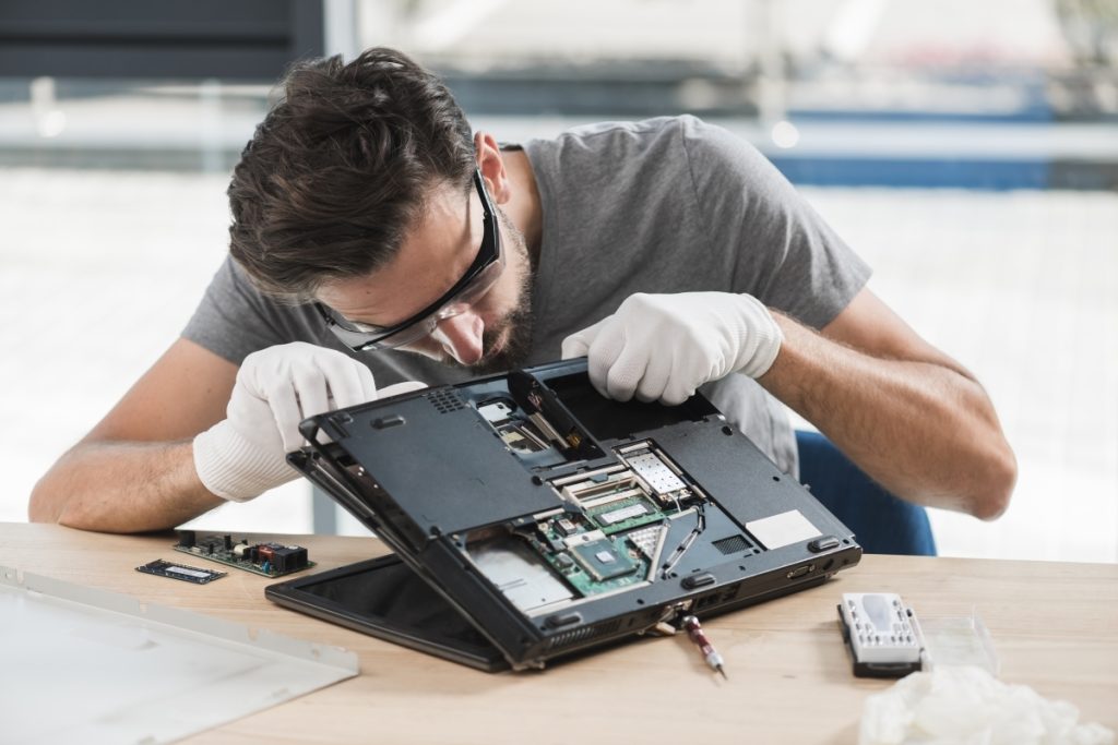 Should You Repair Or Replace A Laptop? 11 Factors To Consider